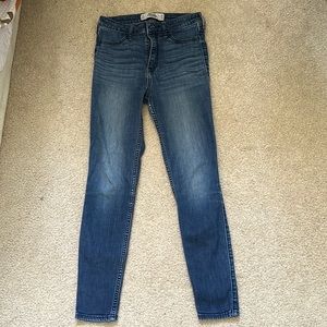 Hollister blue jeans w26 L27 3S